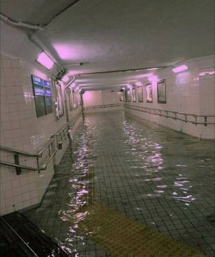 472359