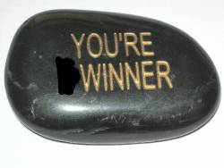 13686