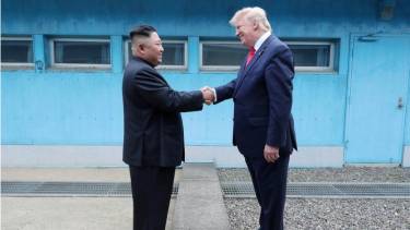 453764