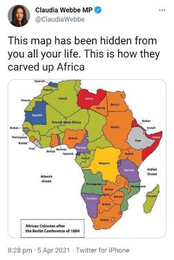 92858